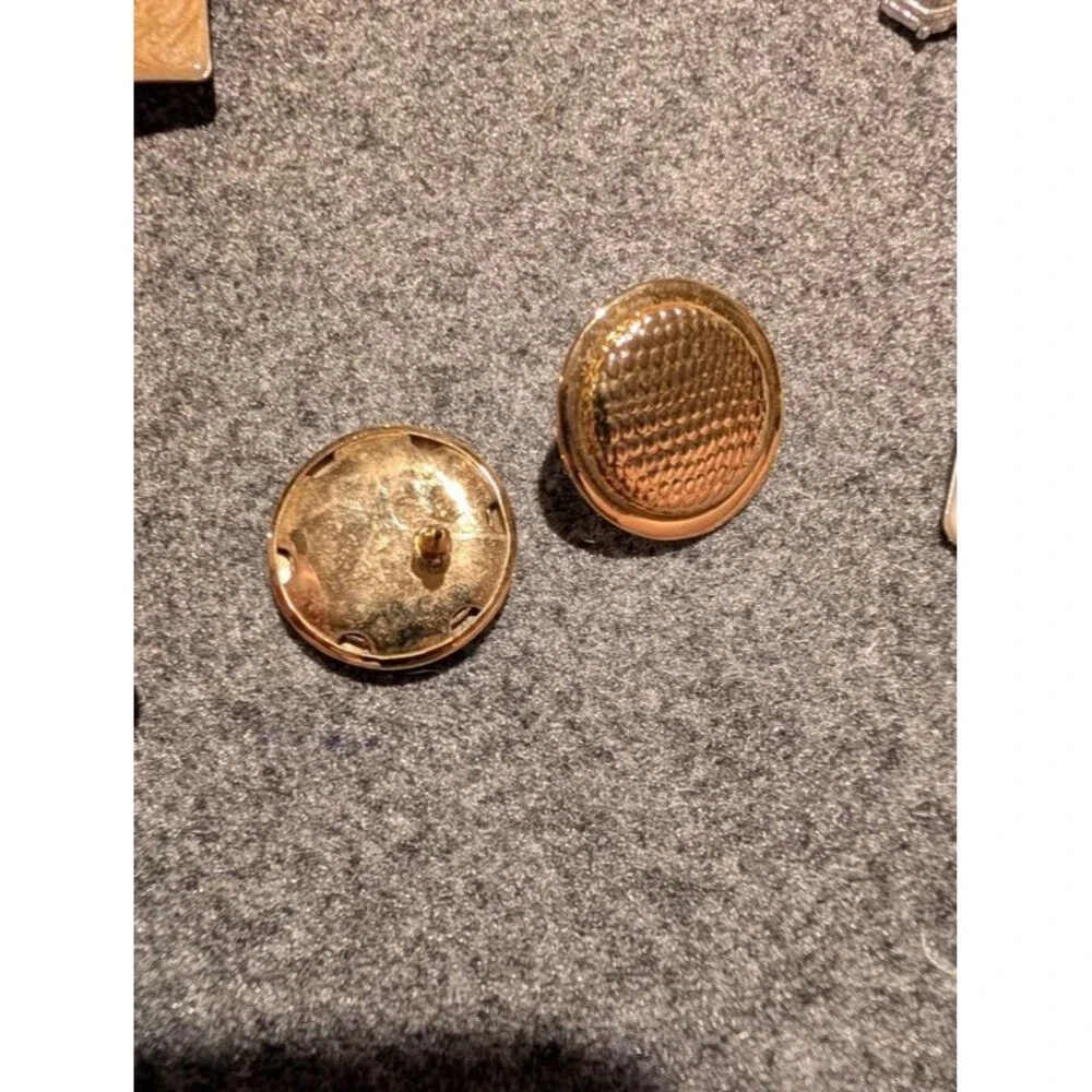 Gold round button earrings
